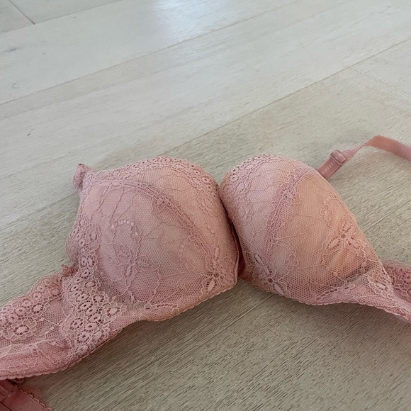 Pink mesh floral push up Bra - Picture 1 of 3